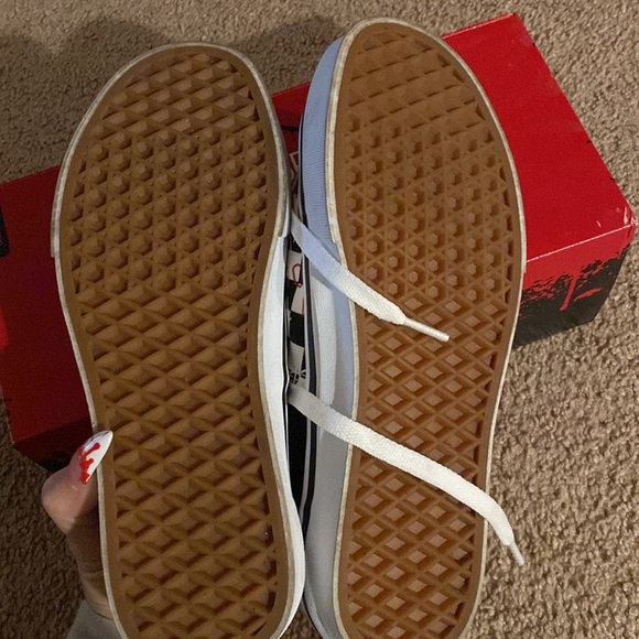 Size 8/6.5 IT vans - Picture 4 of 5